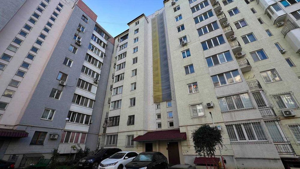 Продаж просторої двокімнатної квартири вул. Марка Кропивницького 129 В