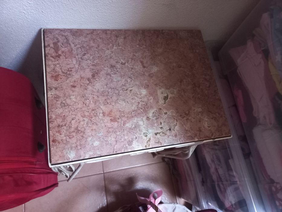 Mesa Apoio Ferro e Pedra