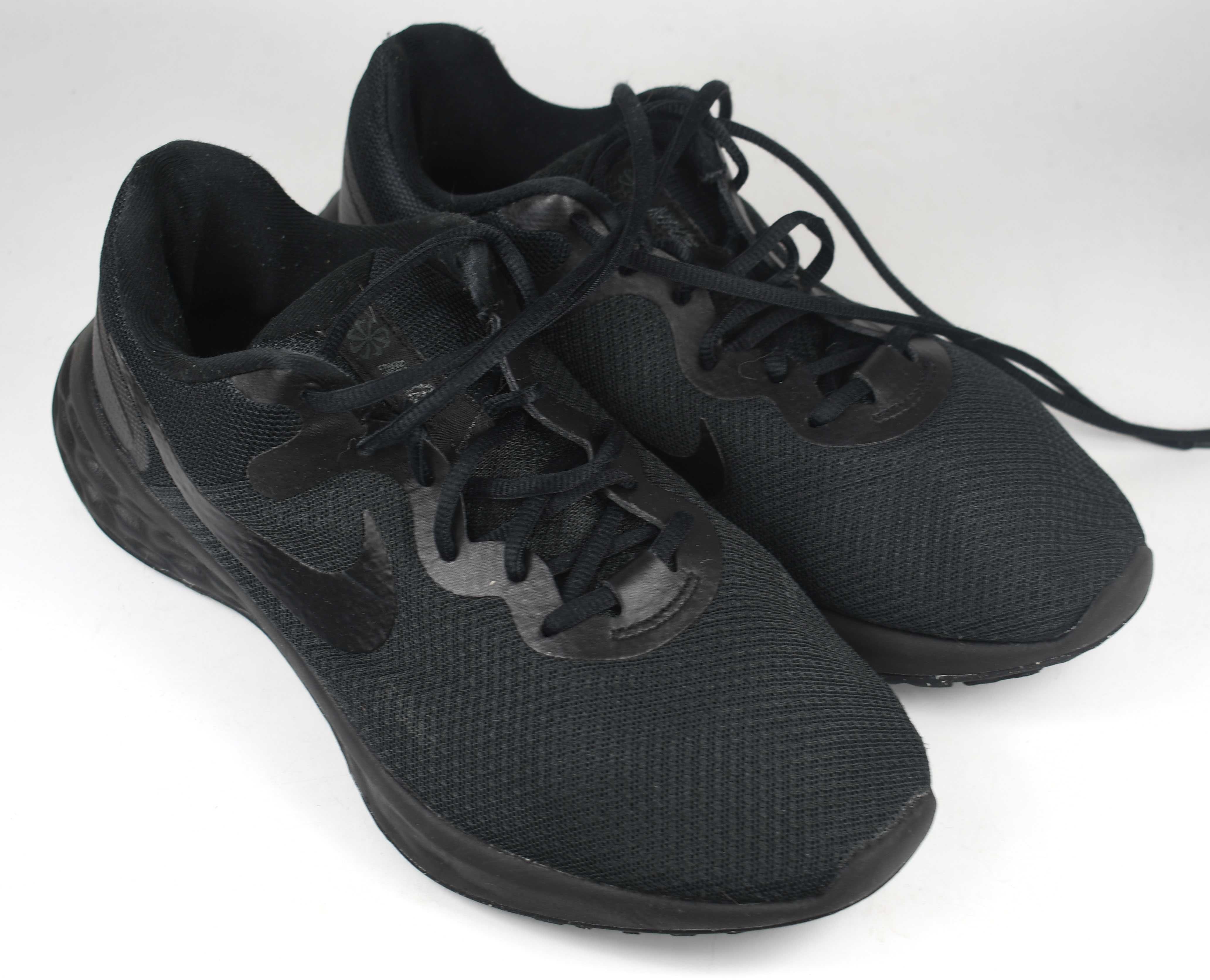 Używane Buty do biegania Nike Revolution 6 Nn DC3728  roz. 42,5