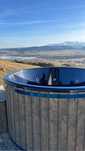Jacuzzi, hot tuba, balia ogrodowa, czarna niecka, ruska beczka, spa