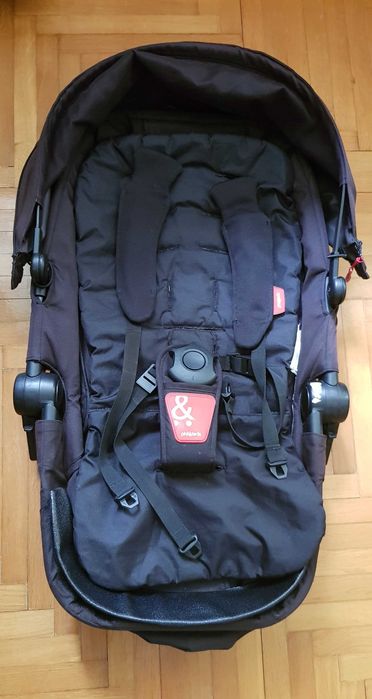 Wózek Phil&Teds Voyager rok po roku, bliźniaczy