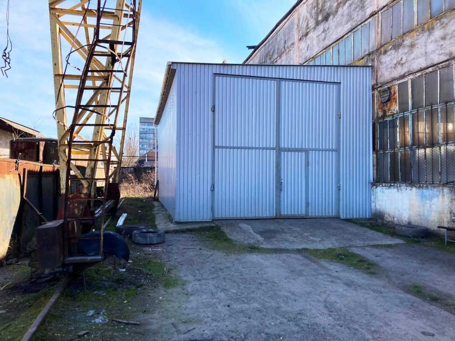 Продам діючу базу в місті Вінниця.