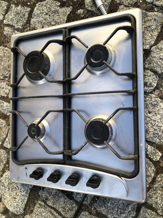 płyta gazowa Candy wraz z metalowym wężem