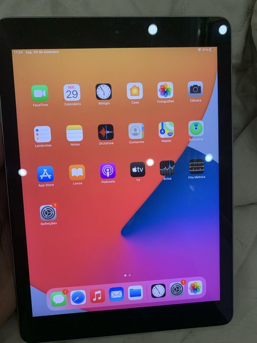Tablet ihpone excelente estando pouco de uso 140