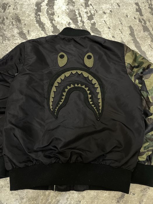 Бомбер a bathing ape x undefeated
