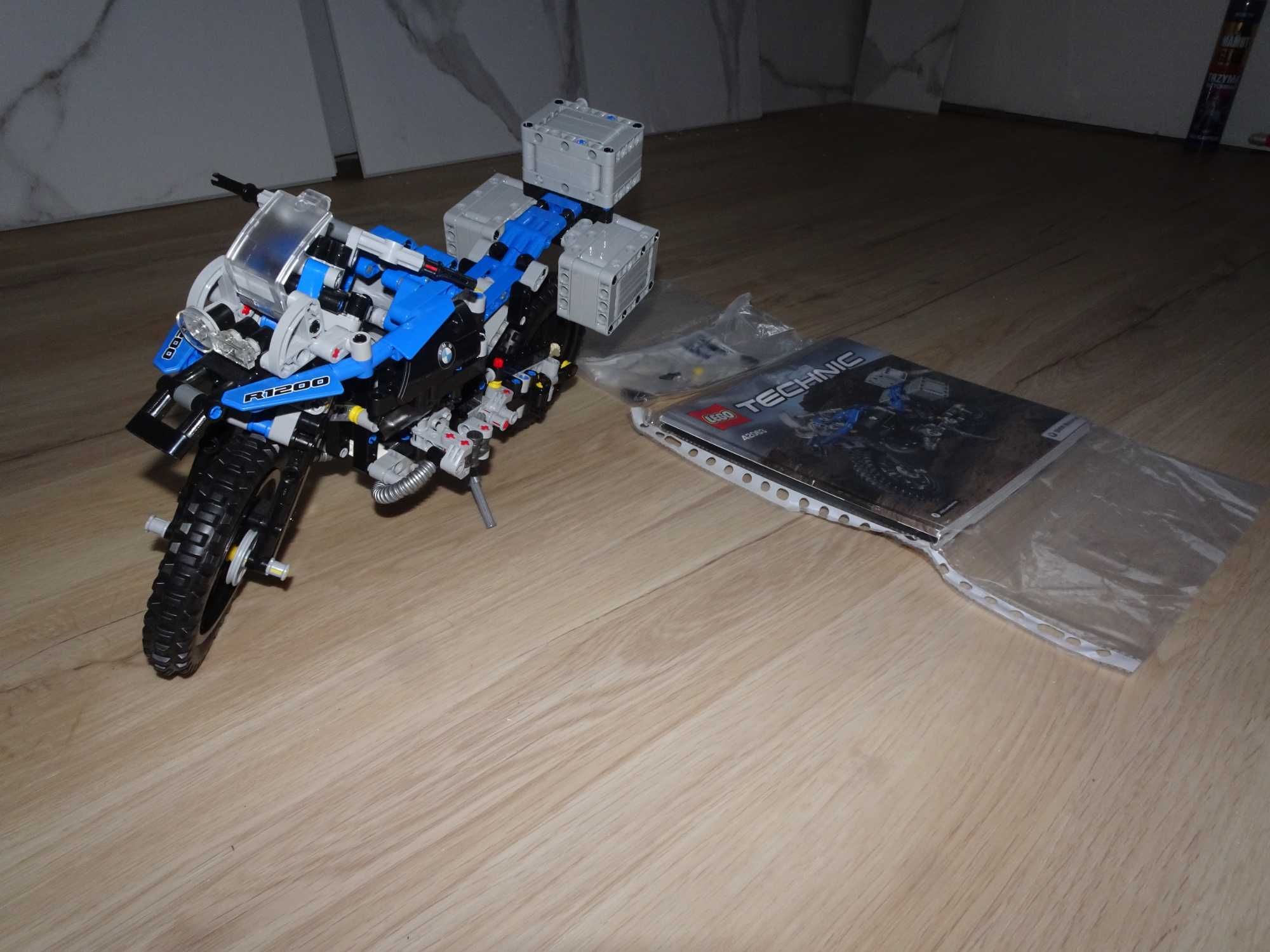 Lego Technic BMW R 1200 GS Adventure