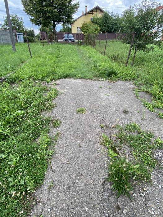 Ділянка 14 соток у Зубрі з будинком під реконструкцію