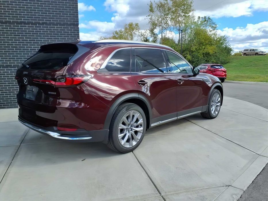Mazda CX-90      2024