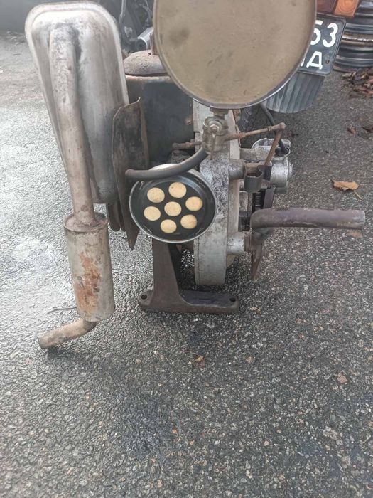 Продам бензиновий двигун.