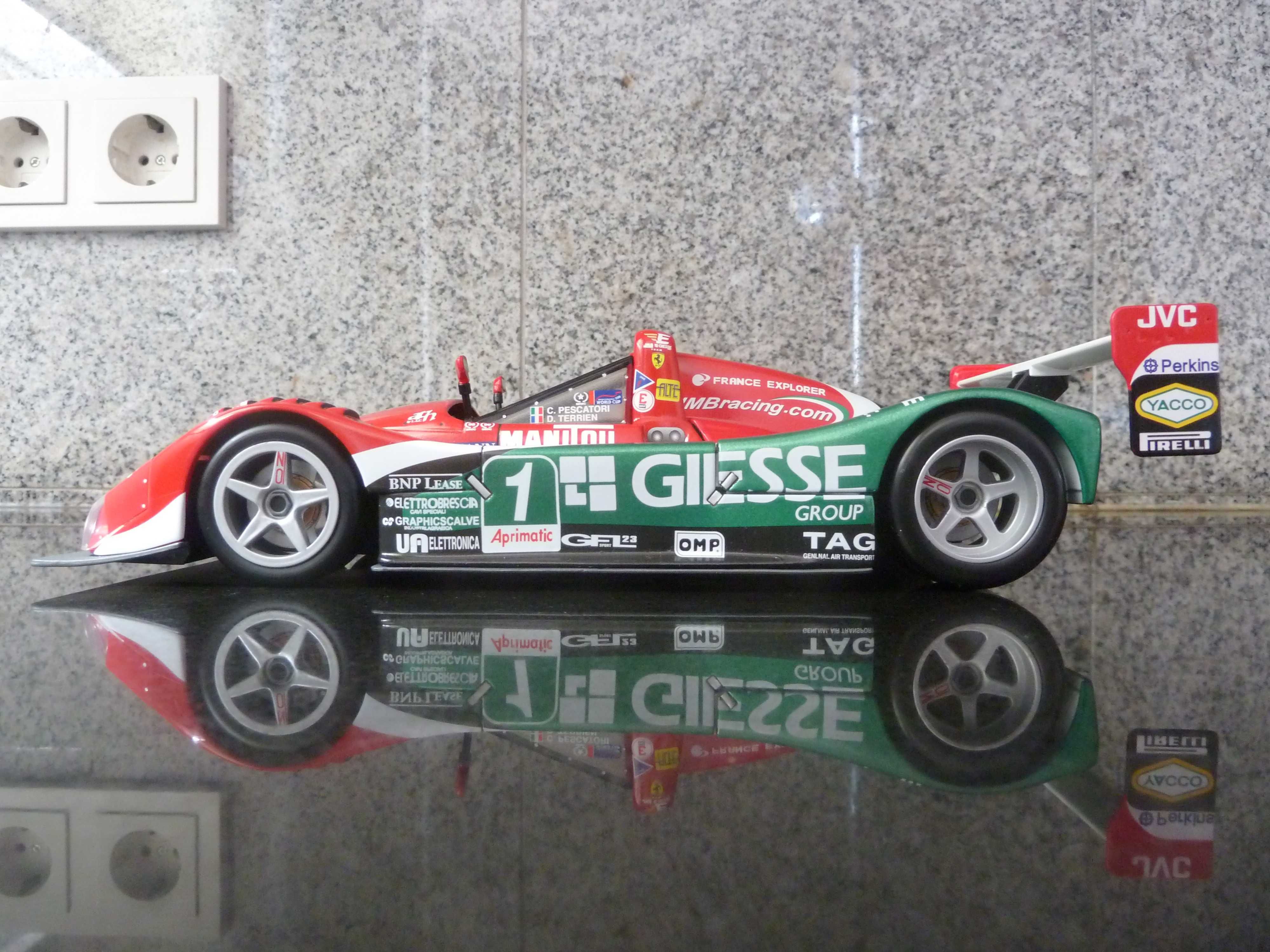 1:18 Hot Wheels, Ferrari 333 SP, AutoArt Minichamps