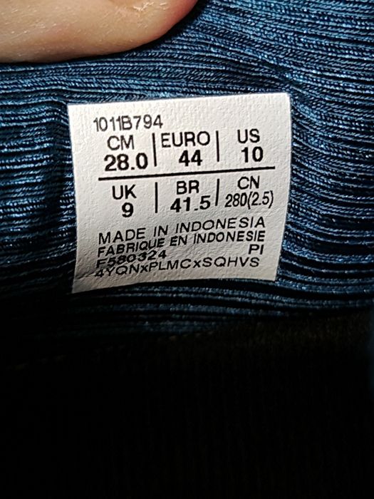 Оригінал 100% чоловічі кросівки asics nimbus 26 eur 44