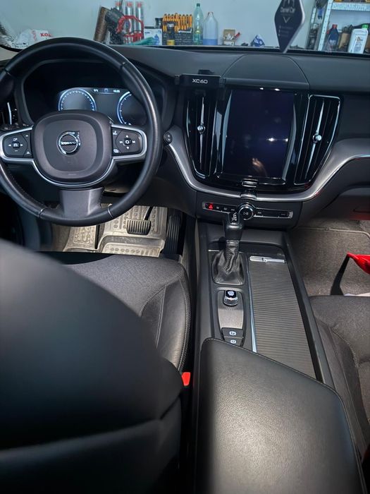 VOLVO XC 60 2018 r