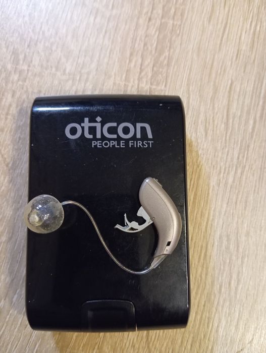 Aparat słuchowy oticon