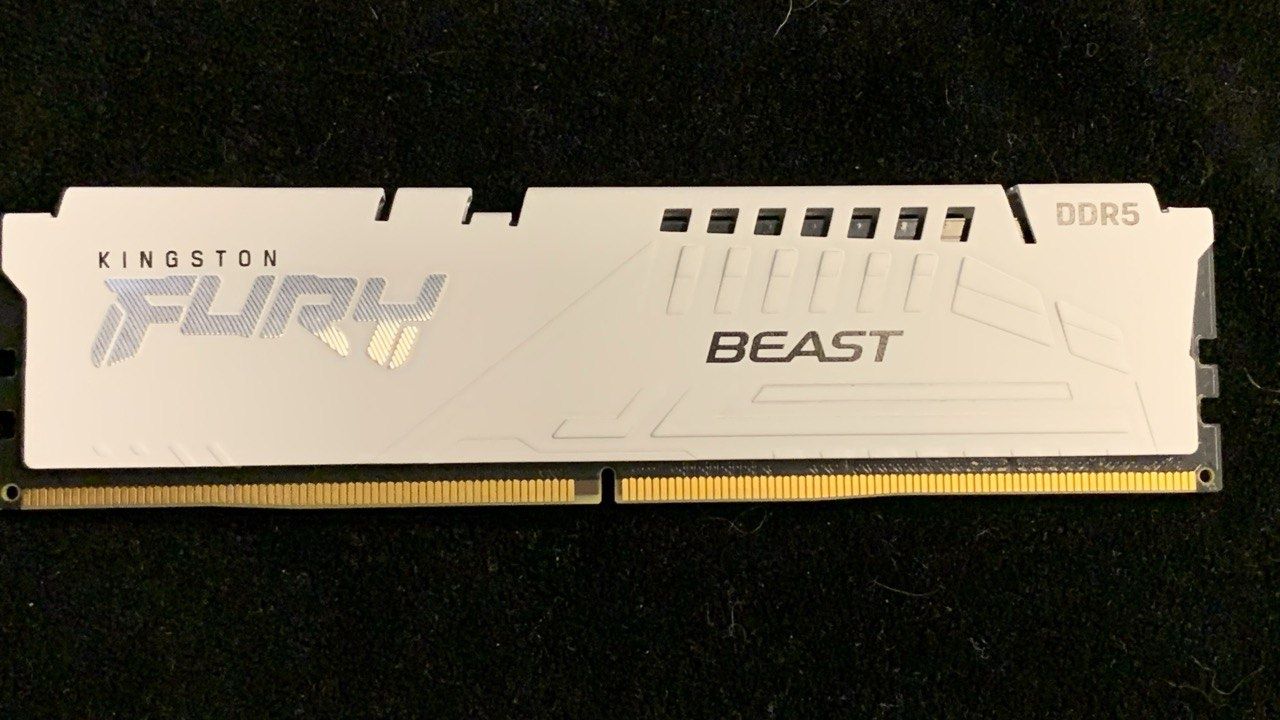 Модуль Памяти Kingston FURY Beast White DDR5-5600 16GB KF556C36BWE-16