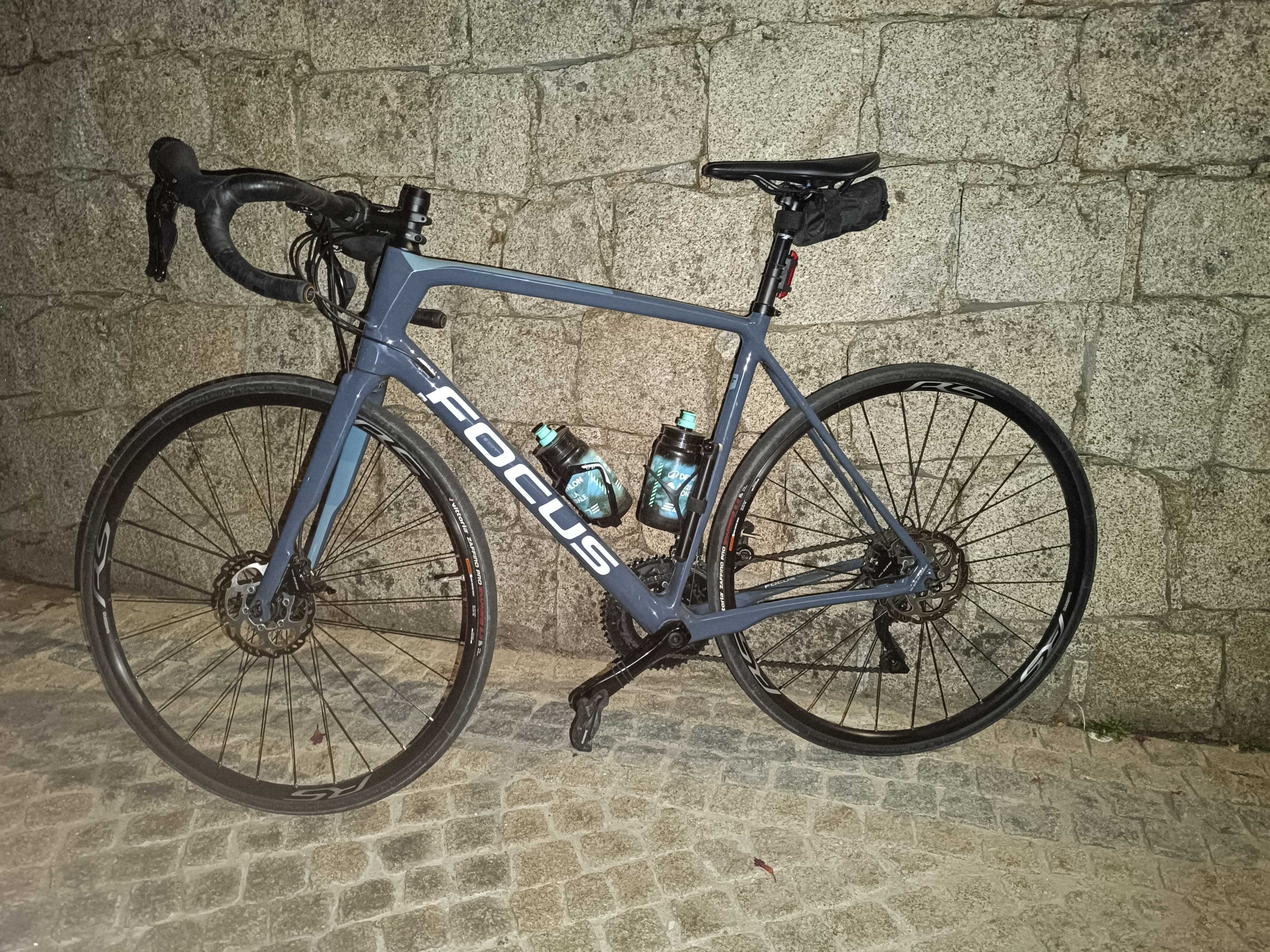 Bicicleta de ciclismo focus