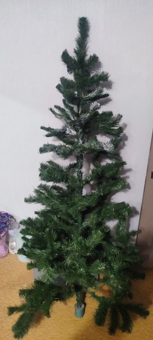 Ялинка штучна б/у продам
