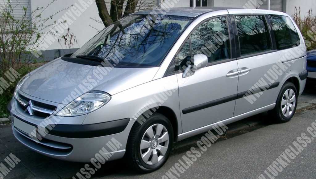 CITROEN C8/PEUGEOT 807 MPV 2002- Лобове скло,кріплення дзеркала