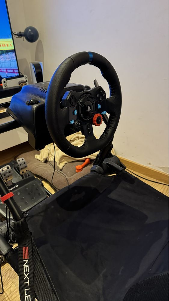 Logitech G29 + cockpit Next Level racing