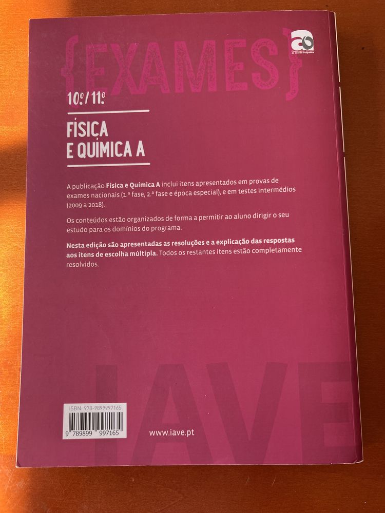 Livro de Fisica e Quimica IAVE exame