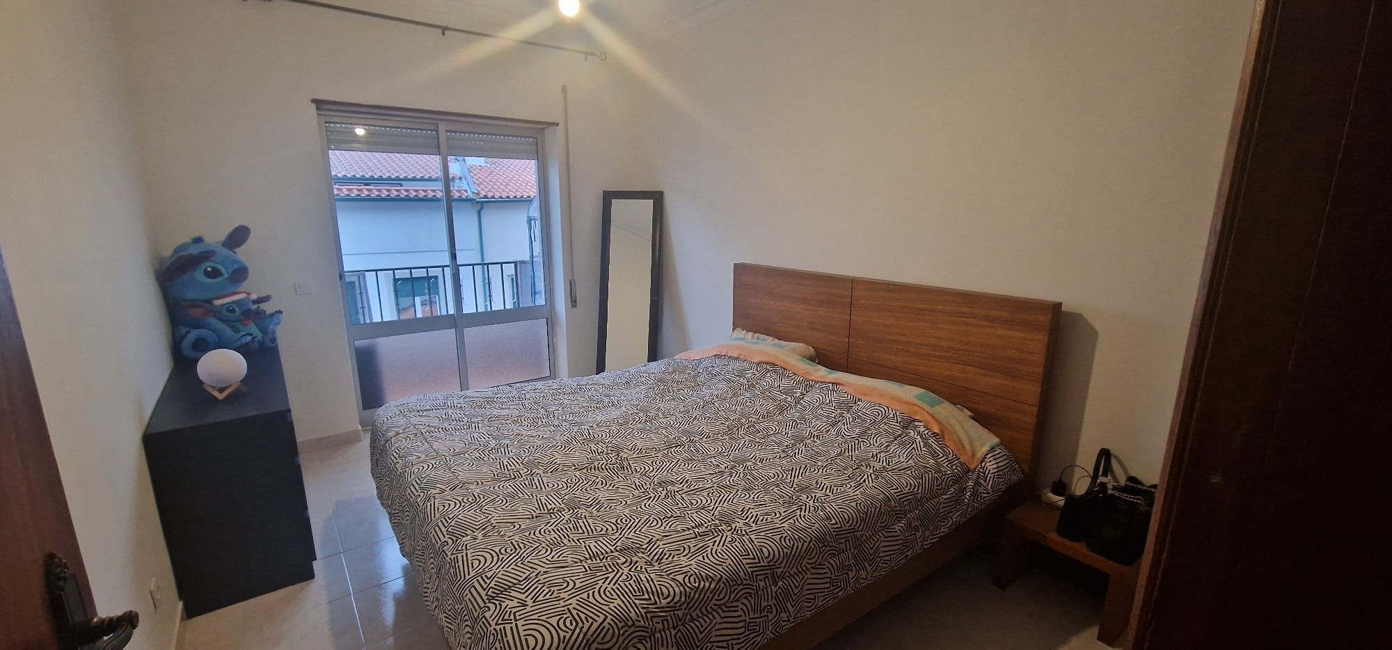 Apartamento t3 com arrecadação renovado