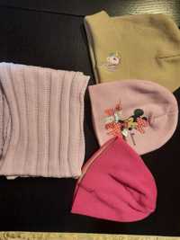 Lote de gorros e cachecol