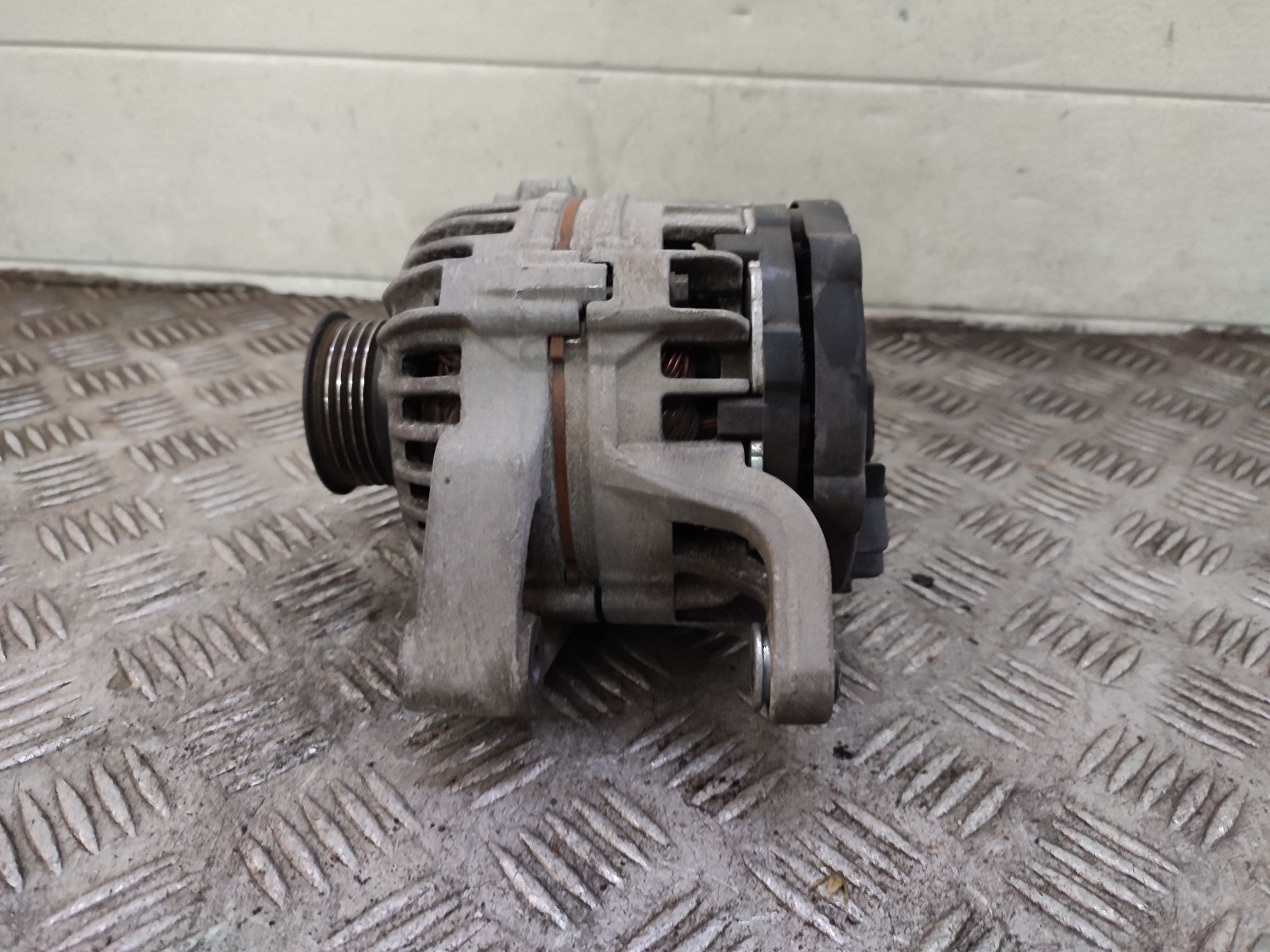 Opel Astra II 1.6 8v alternator