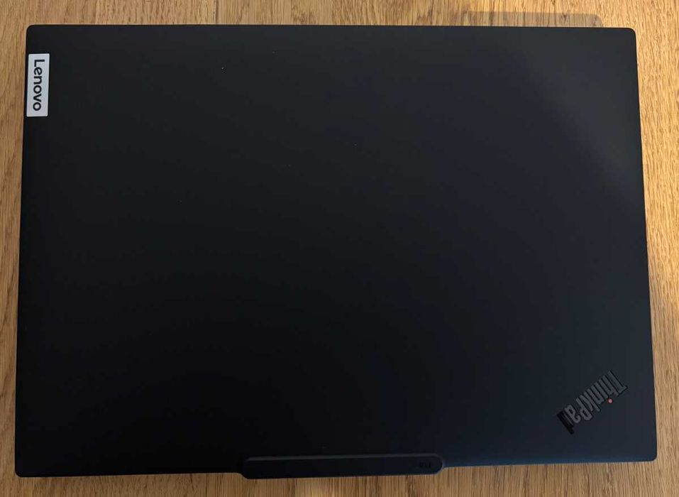 Nowy Laptop Lenovo T14 5th GEN (1 TB SSD WD Black, 16 GB RAM)