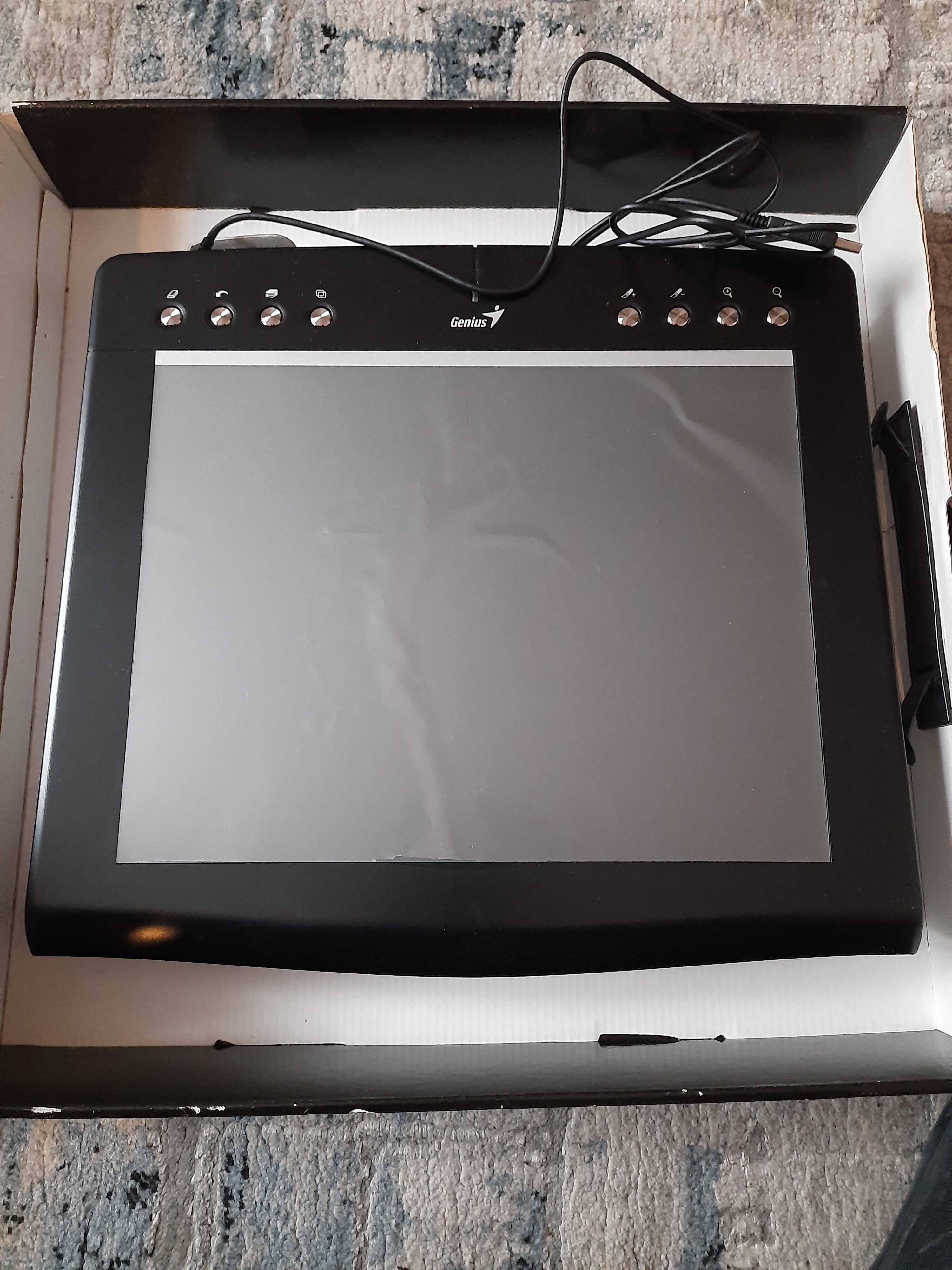 Sprzedam tablet graficzny GENIUS M912