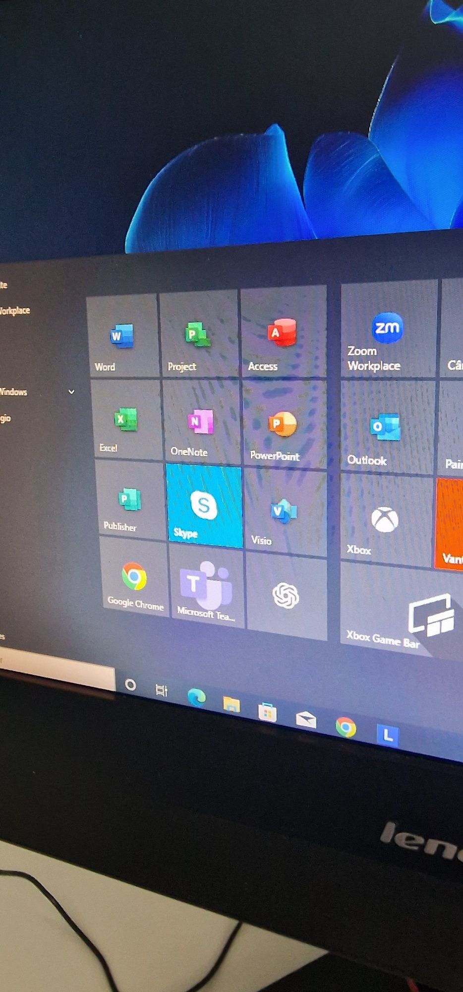 Desktop completo Lenovo  AIO i3-SSD 250GB -8GB WINDOWS 10 PRO+ Office