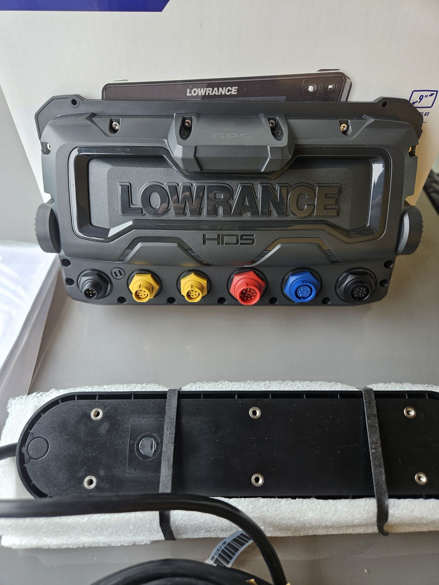 Lowrance HDS LIVE 9