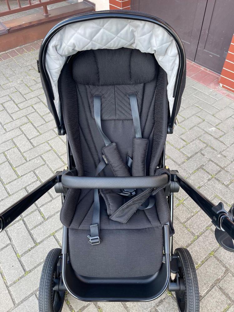 Wózek Venicci Tinum UPline All Black 2w1