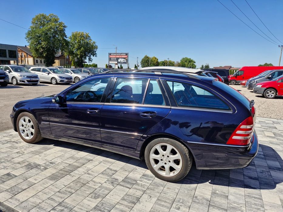 Mercedes C-klasa 2.2 cdi 122ps nawigacja xenon Automat Super Stan