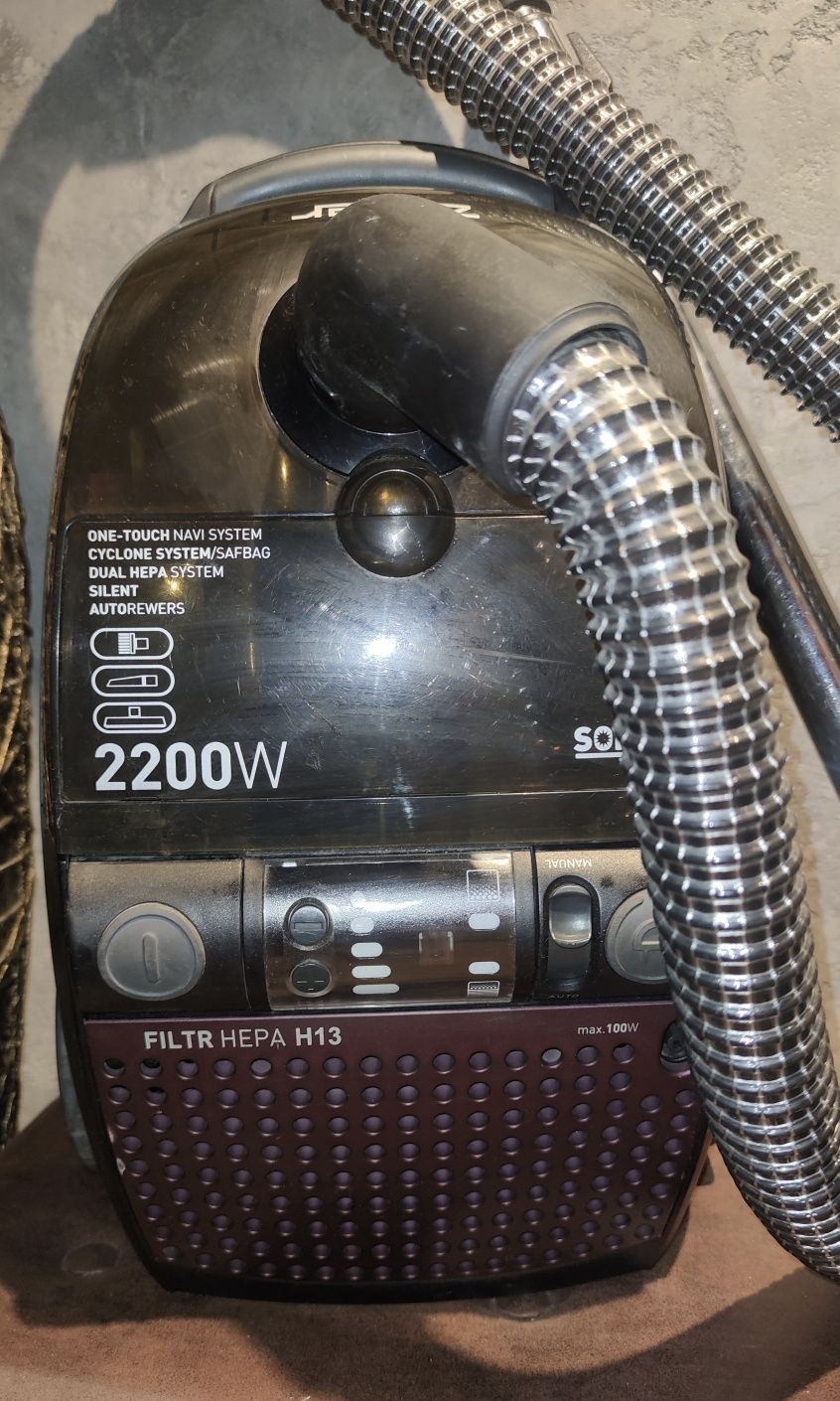 Пылесос Zelmer Solaris  twix 2200 w В премиальной компектации