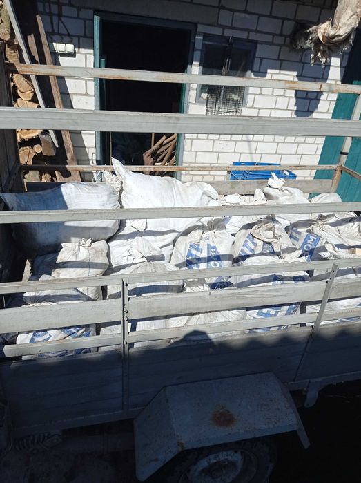 Перегній коров'ячий домашній, гній в мішках