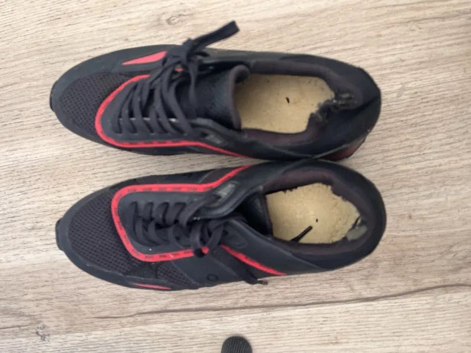 Sapatilhas Hugo Boss 41 preto e vermelho