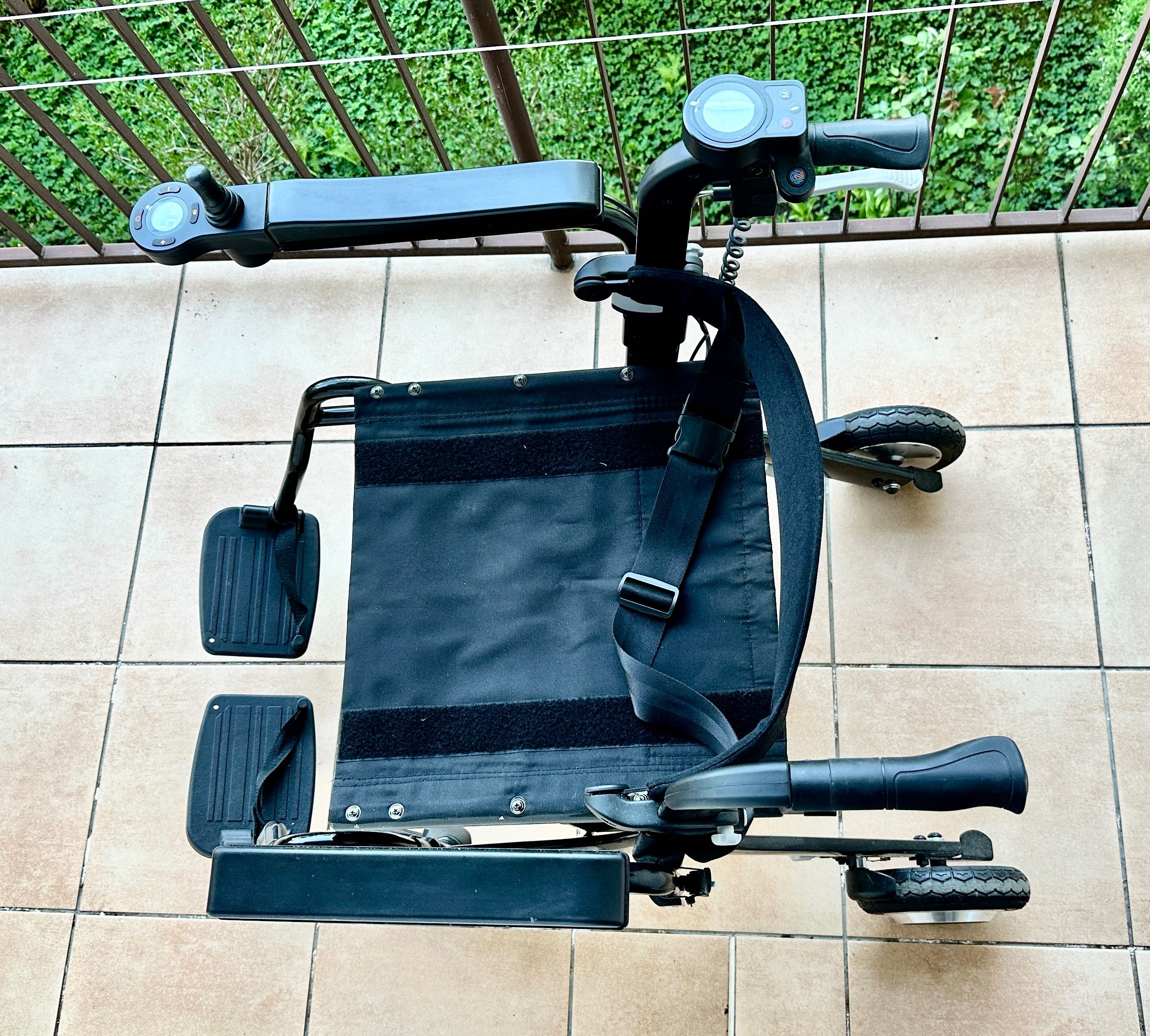 Wózek inwalidzki elektryczny, Multiplus Vitea Care + duże siedzenie
