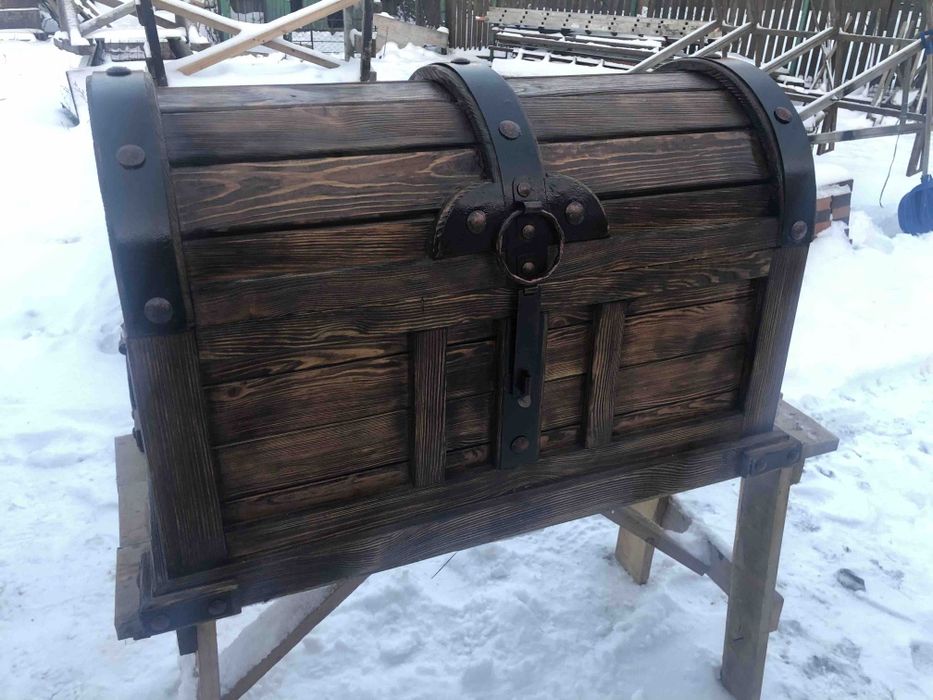 Сундук , изделия из дерева
