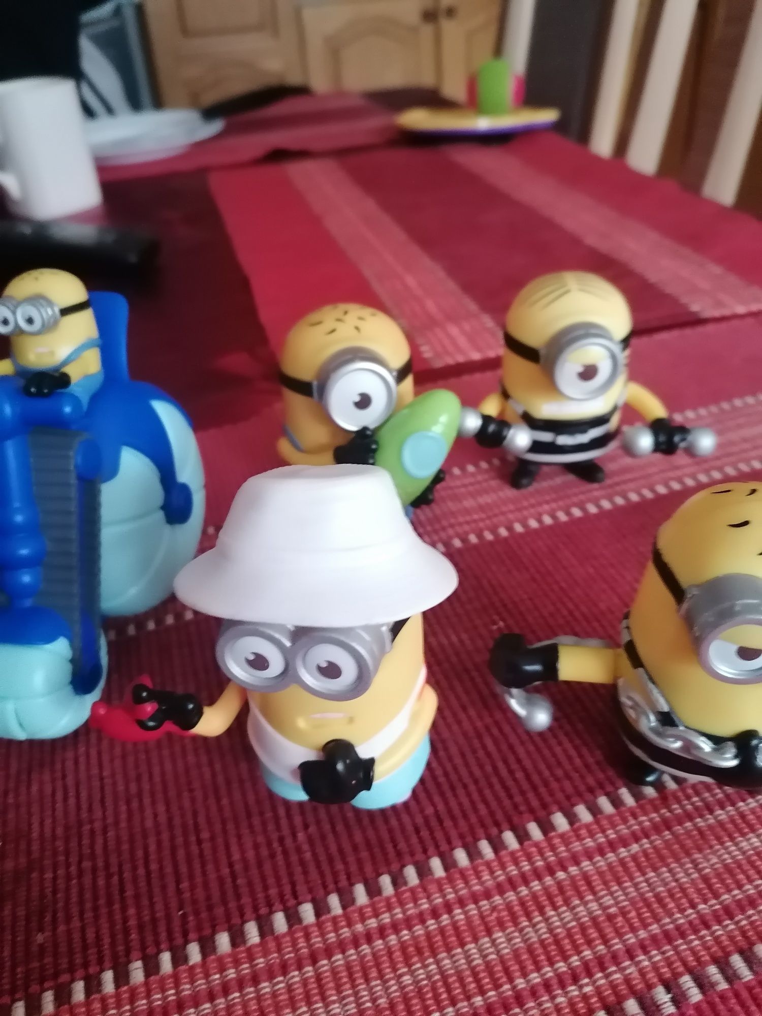 Sprzedam figurki minionki 5 sztuk