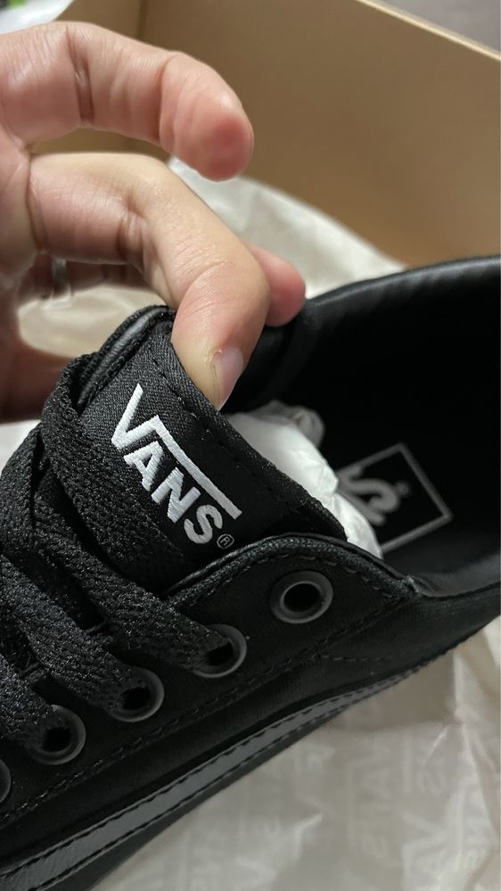 Vans pretas NOVAS