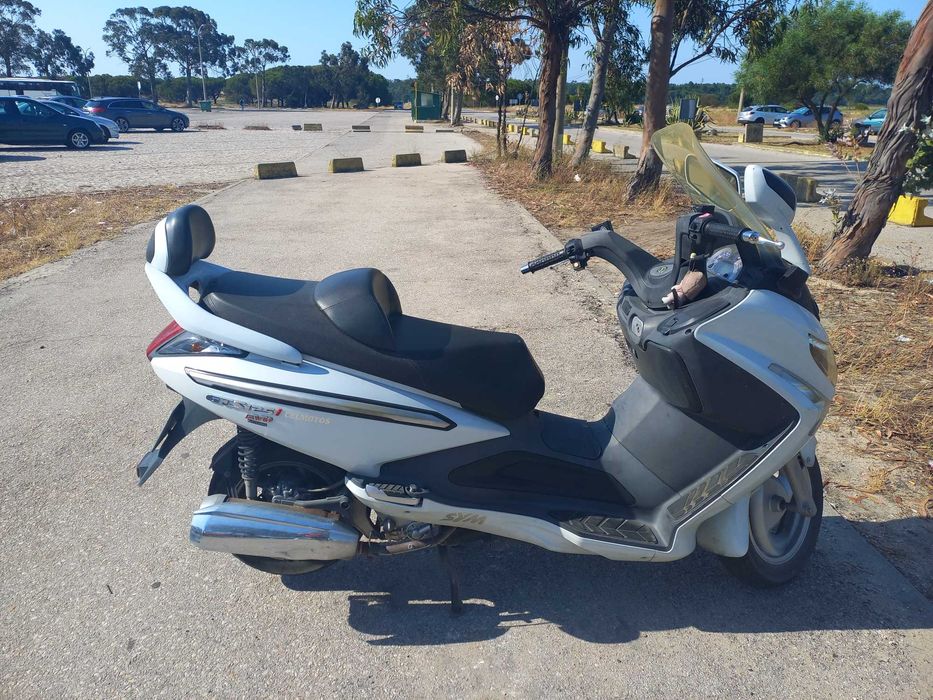 Moto bastante econômica e fiável.