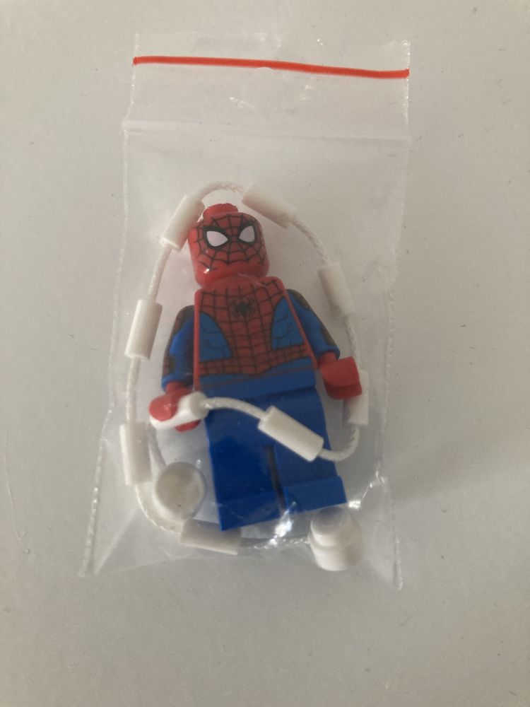 Lego spiderman minifigurka + karta