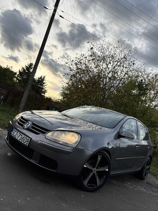 Volkswagen Golf V 1,6 benzyna