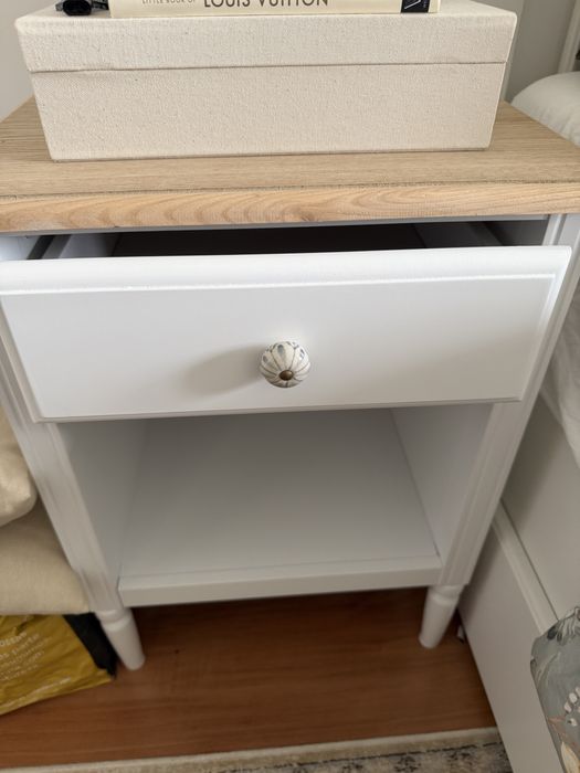 Vendo 2 Mesas de Cabeceira, Hôma, como novas