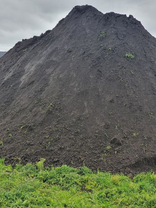 Sprzedam bardzo ładną ziemię humus