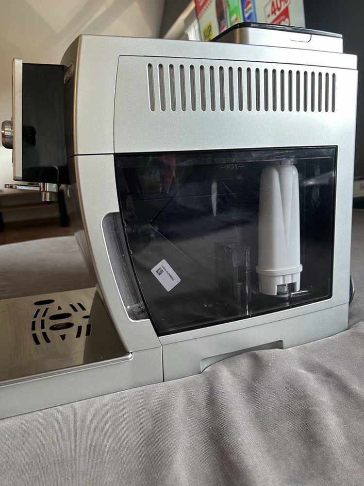 Ekspres do kawy automatyczny De Longhi ECAM263.460.S