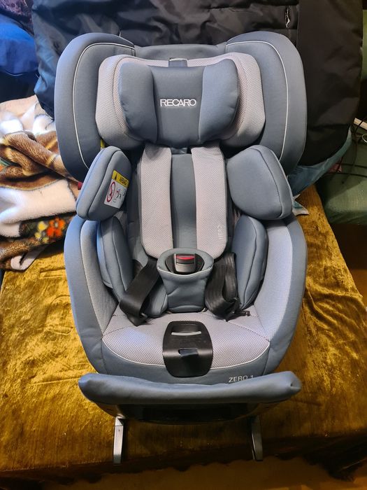 Fotelik obrotowy Recaro zero 1 i-Size stan bdb