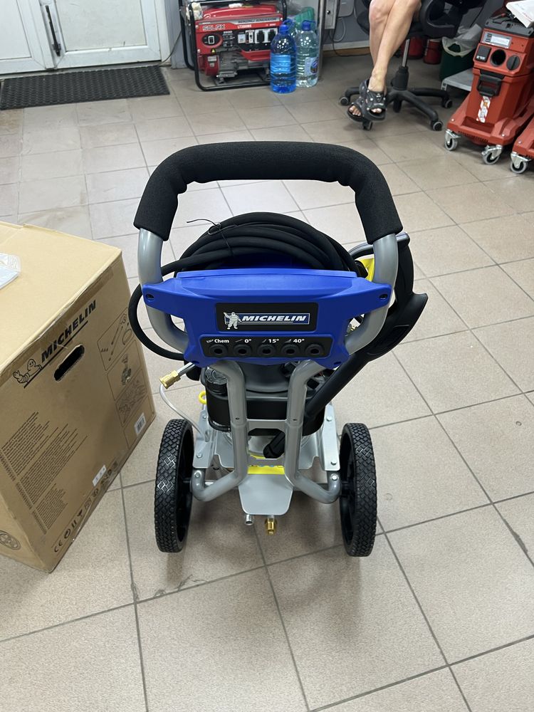 Бензинова мийка високого тиску Annovi Reverberi Michelin 210