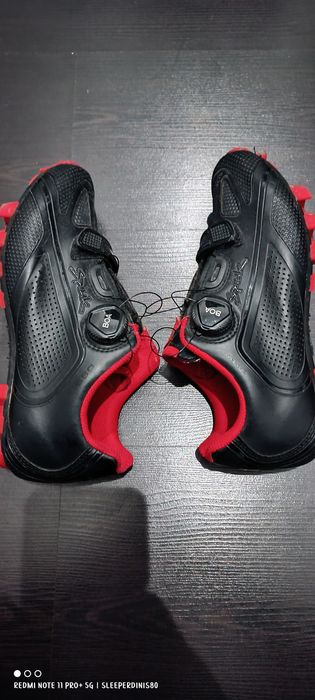 Sapatos SIDI e Spiuk tamanho 40 e 39