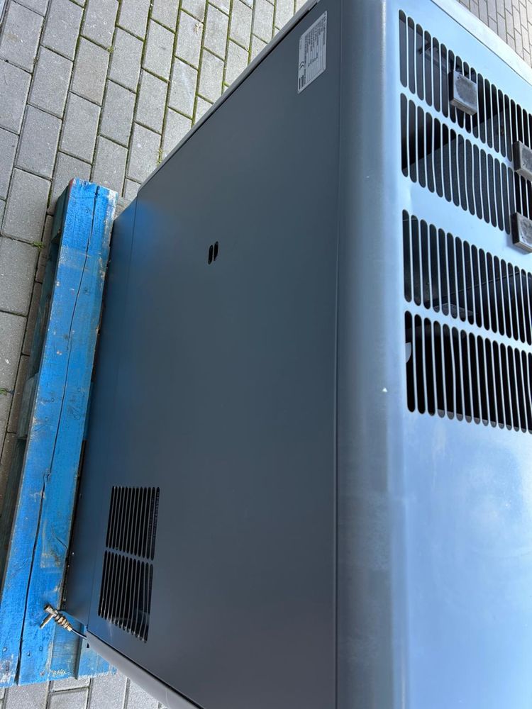 Kompresor  śrubowy ATLAS COPCO GA5 5.5kw 9.75 bar + OSUSZACZ