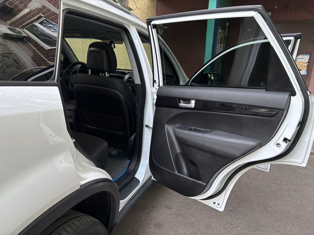 Kia Sorento 2014 v6 7 мест